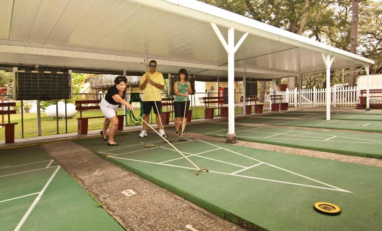 Spanish Main Rv Resort Thonotosassa Bagian luar foto